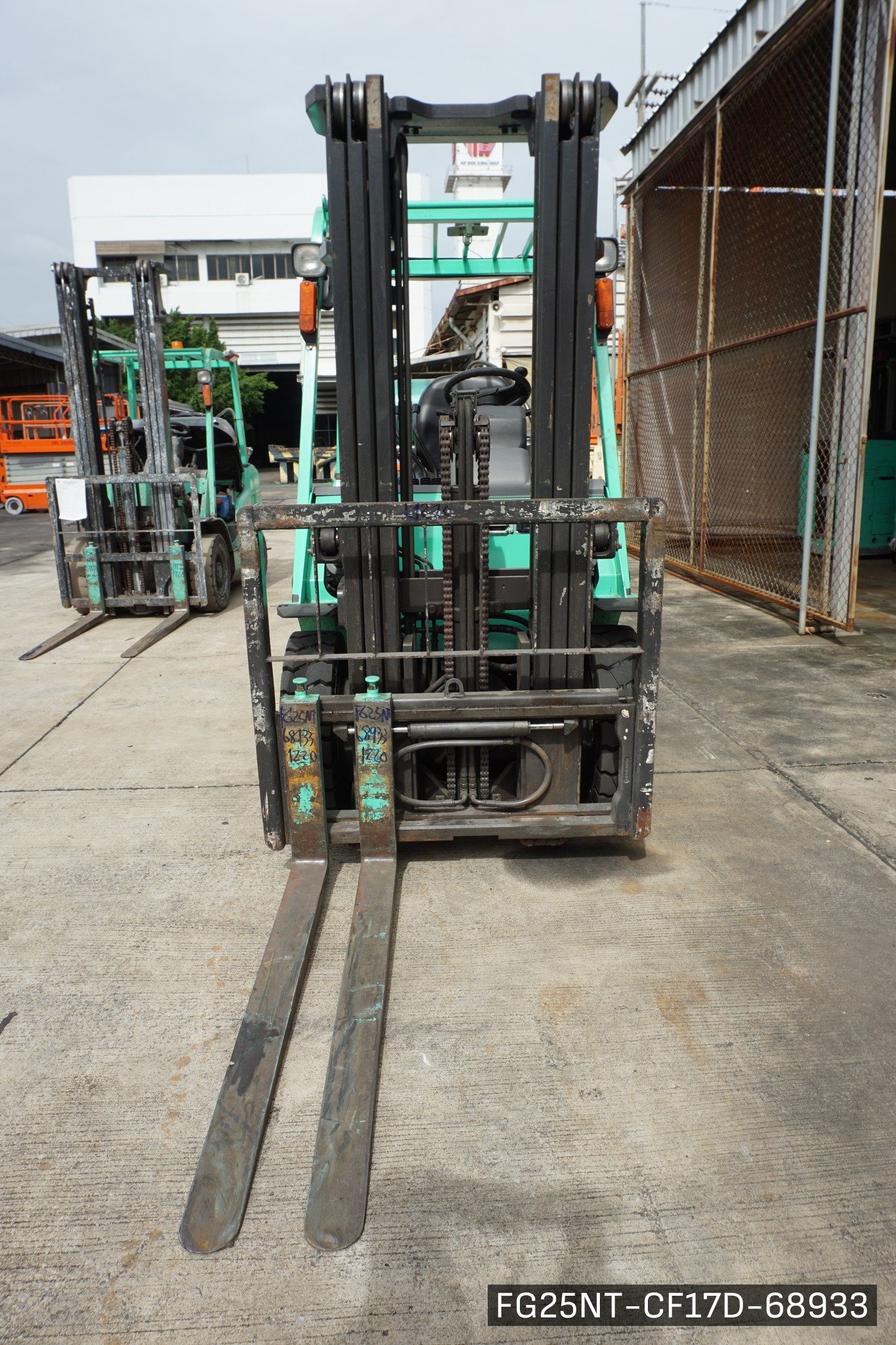 MITSUBISHI FG25NT - image 2