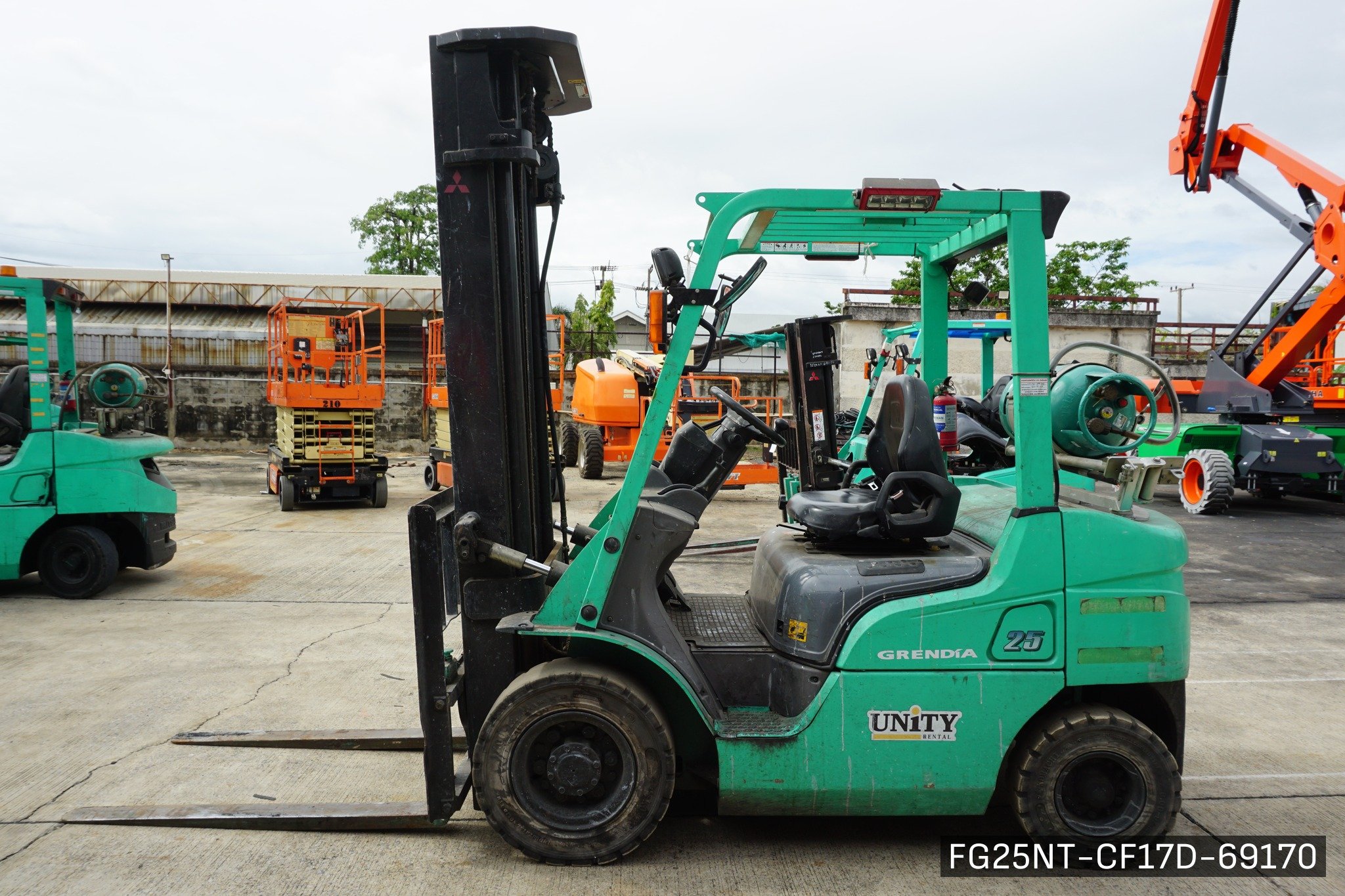 MITSUBISHI FG25NT - image 1