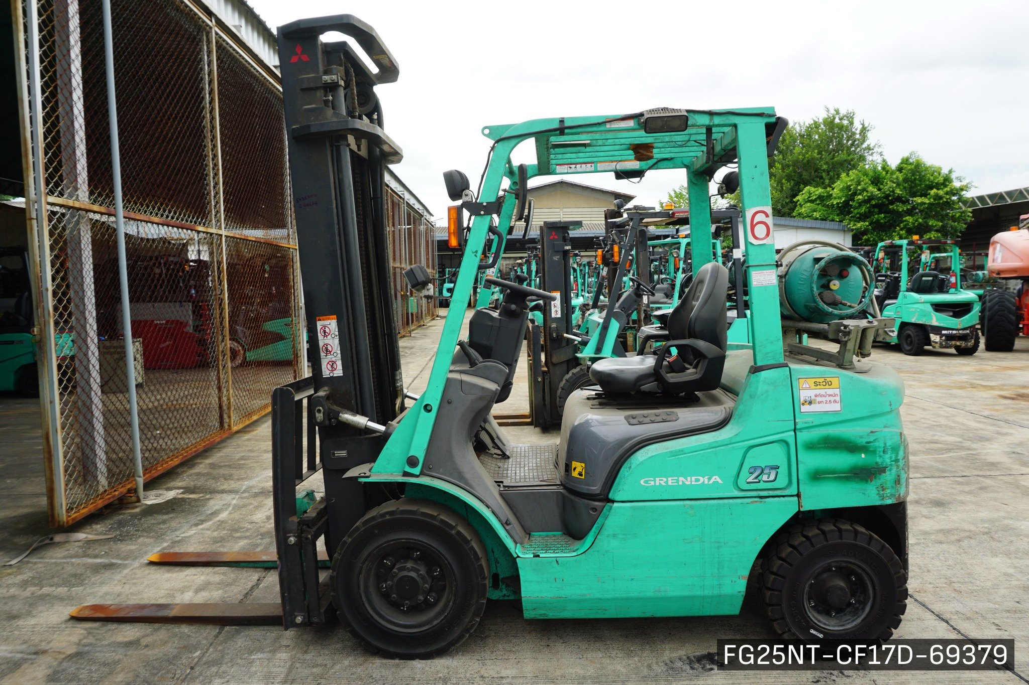 MITSUBISHI FG25NT - image 1