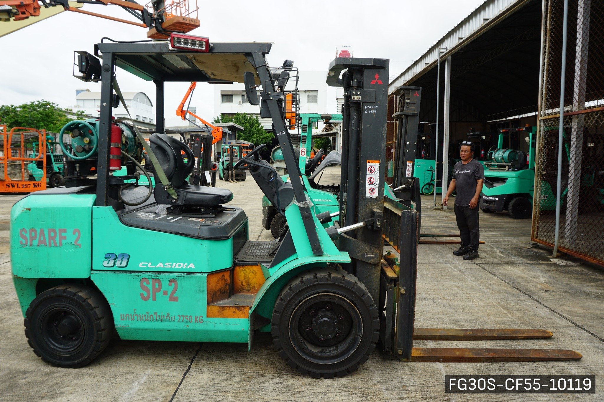 MITSUBISHI FG30S - image 2