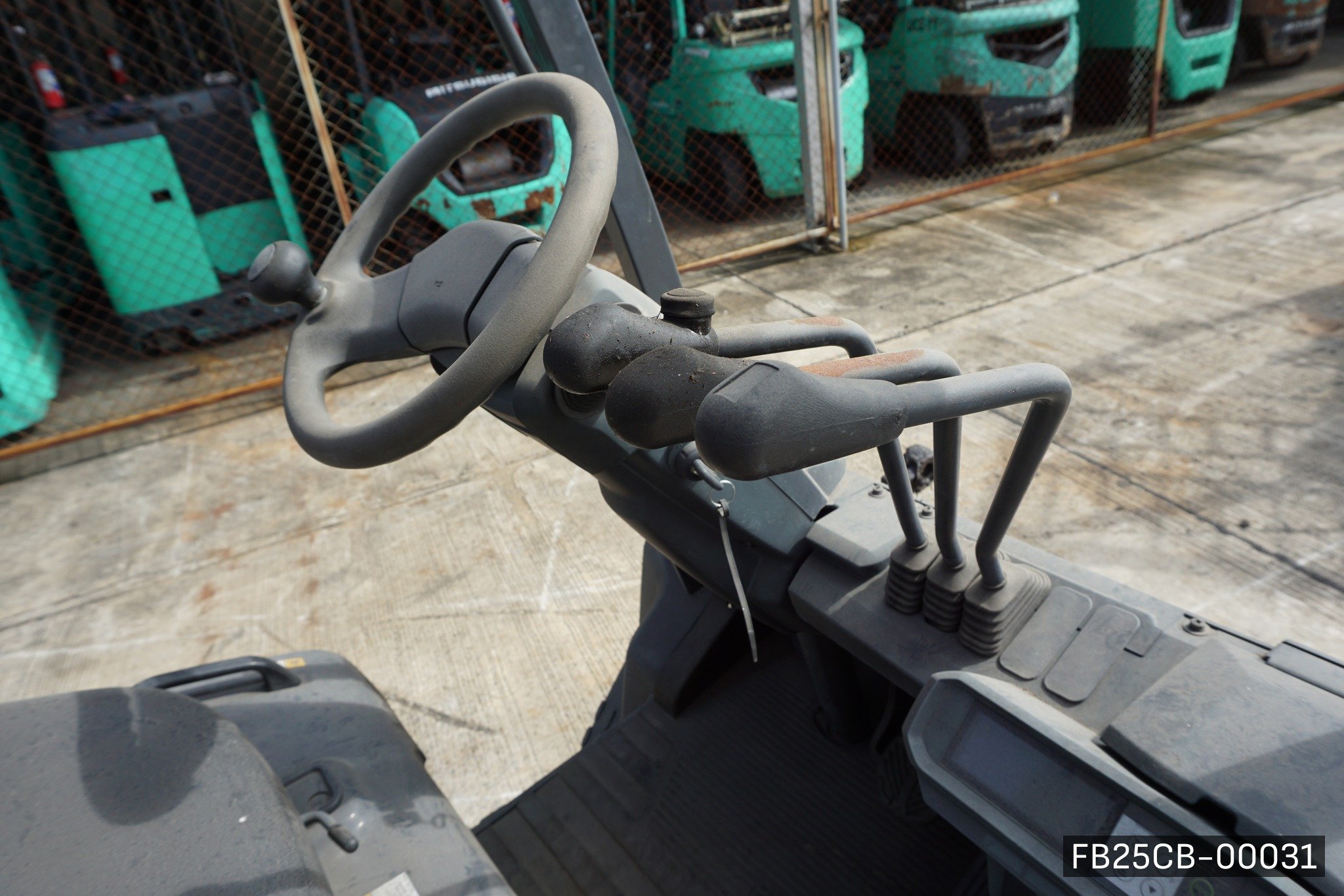 MITSUBISHI FB25CB - image 6