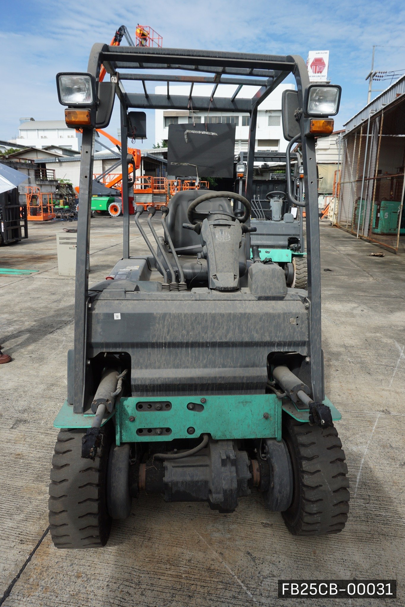 MITSUBISHI FB25CB - image 2