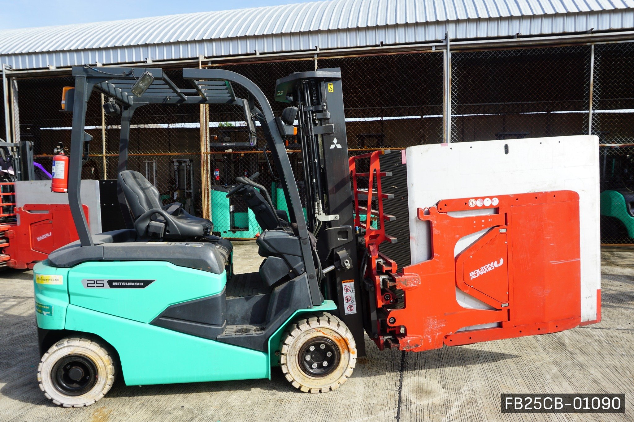 MITSUBISHI FB25CB - image 2